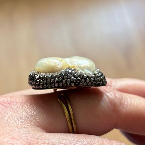 Vintage Statement Pearl Baroque Cocktail ring. - Picture 8 of 9